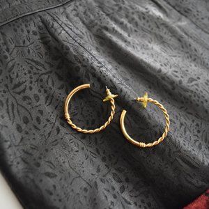 VTG 90's golden twisted oversized hoop earrings